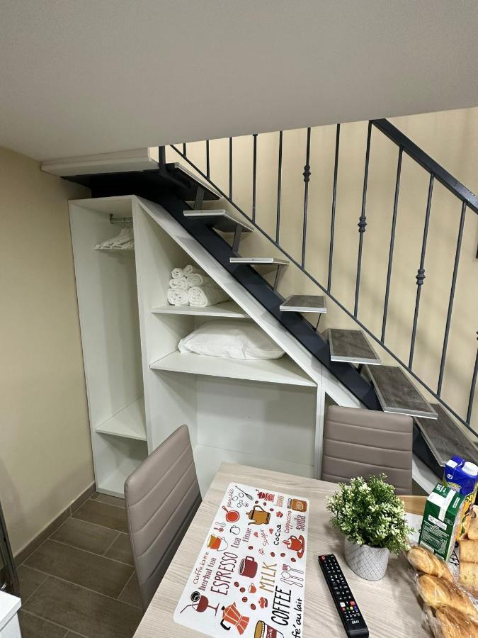 Napoli Centro - La Casa Di Cate Bed & Breakfast Екстериор снимка