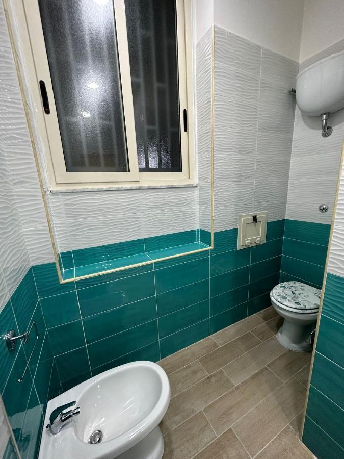 Napoli Centro - La Casa Di Cate Bed & Breakfast Екстериор снимка